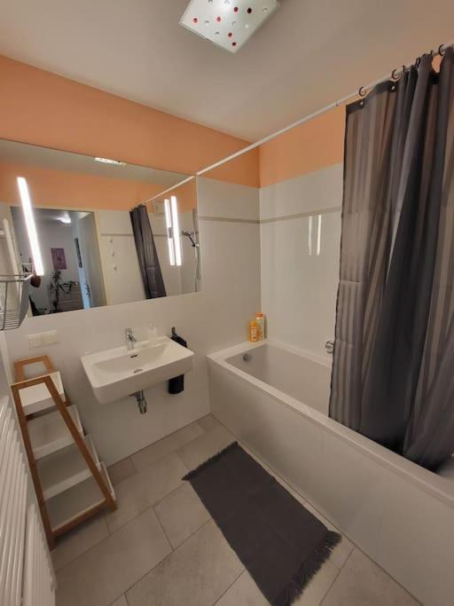 Enjoy Vienna Apartment Ngoại thất bức ảnh